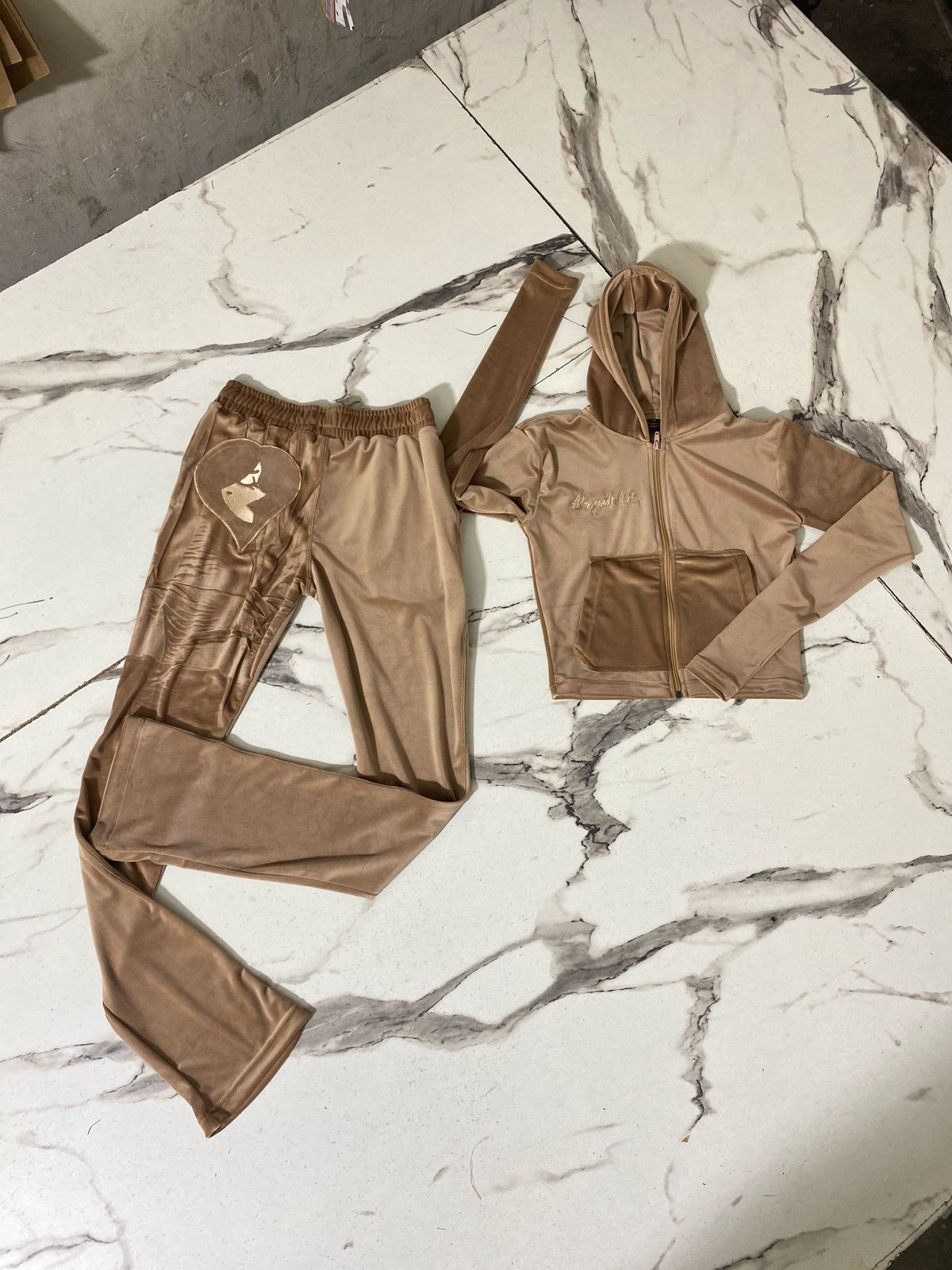 Alekzandr Girls Sweatsuit